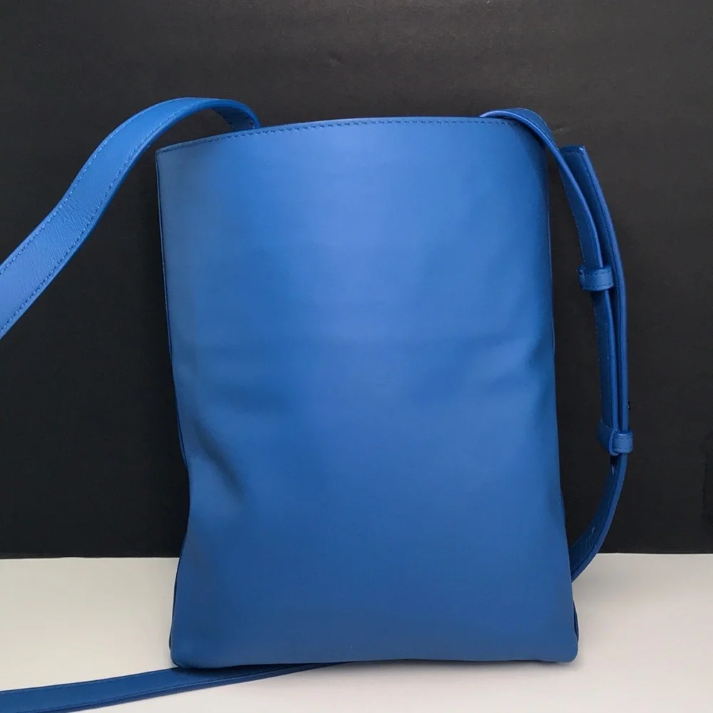 Pre love - Bottega Veneta Blue Leather Crossbody Bag
